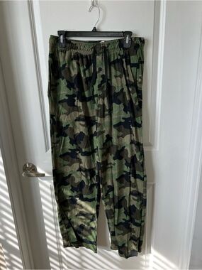 Fruit of the Loom Men's Camo pajama Pants - Green & Black